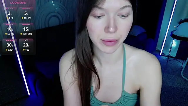 Snapshot of viviann_evans chatting on January 11, 3:23 am viviann evans online show from January 11, 3:23 am