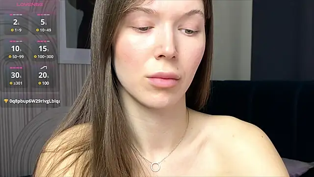 Snapshot of viviann_evans chatting on February 12, 4:12 am viviann evans online show from February 12, 4:12 am