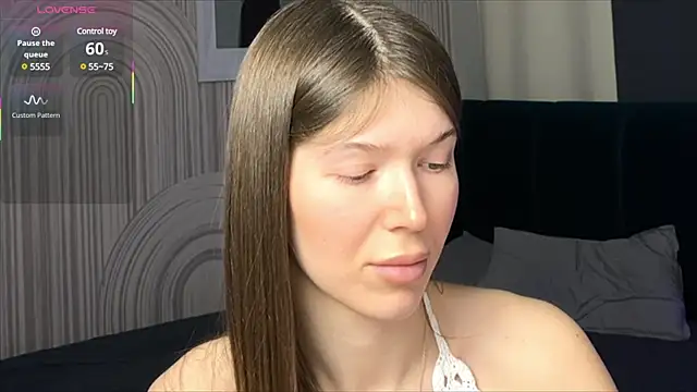 Snapshot of viviann_evans chatting on February 27, 3:47 am viviann evans online show from February 27, 3:47 am