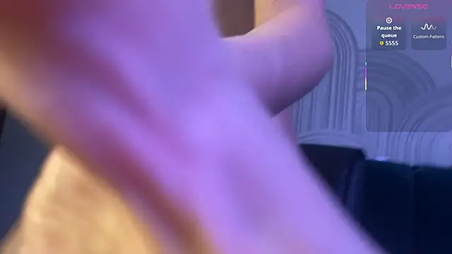 Snapshot of viviann_evans chatting on November 18, 1:22 am viviann evans online show from November 18, 1:22 am