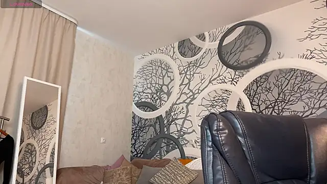 Snapshot of viviann_evans chatting on May 19, 1:00 am viviann evans online show from May 19, 1:00 am