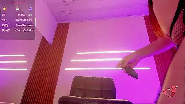 Snapshot of sweetlolihot_ chatting on November 8, 10:04 am sweetlolihot online show from November 8, 10:04 am