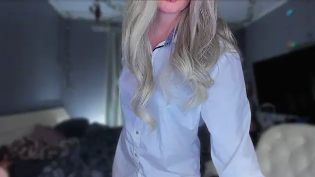 KlementinaBbG online show from February 8, 8:56 pm