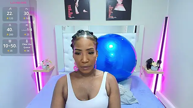 kimmturner online show from September 19, 1:01 pm