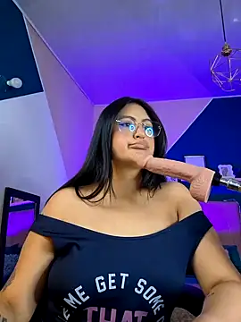 Snapshot of Amber_gold_ chatting on February 8, 1:11 pm Amber gold online show from February 8, 1:11 pm