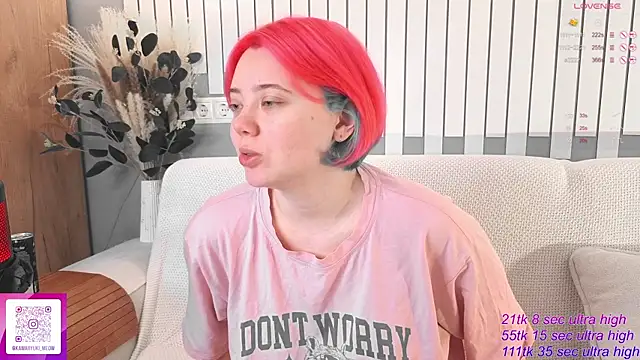 Snapshot of __KawaiiYuki__ chatting on November 9, 7:28 am KawaiiYuki online show from November 9, 7:28 am