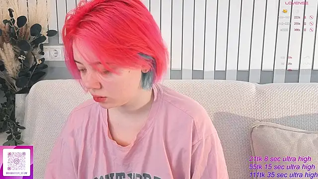 Snapshot of __KawaiiYuki__ chatting on November 15, 6:22 am KawaiiYuki online show from November 15, 6:22 am