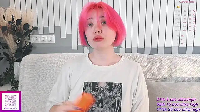 Snapshot of __KawaiiYuki__ chatting on November 16, 6:30 am KawaiiYuki online show from November 16, 6:30 am