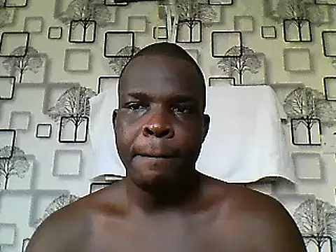 Snapshot of Chumba_001 chatting on February 10, 4:30 am Chumba 001 online show from February 10, 4:30 am