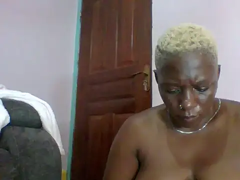 Poisonous Ivy online show from December 12, 11:50 am