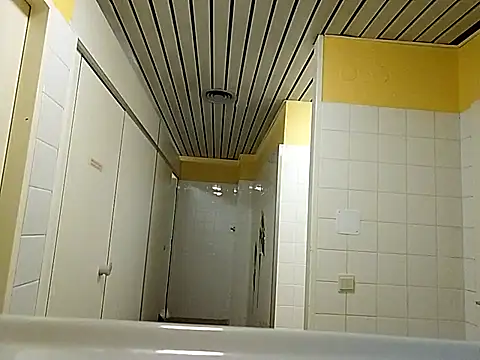 Snapshot of prolltop chatting on October 3, 12:18 am prolltop online show from October 3, 12:18 am