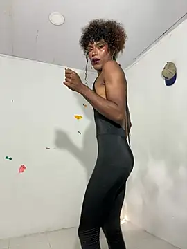 Snapshot of lau_sil chatting on March 6, 9:11 pm lau sil online show from March 6, 9:11 pm