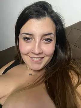 Snapshot of Novababy18 chatting on December 8, 5:29 am Novababy18 online show from December 8, 5:29 am