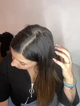 Snapshot of Novababy18 chatting on December 9, 2:24 am Novababy18 online show from December 9, 2:24 am