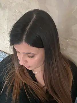 Snapshot of Novababy18 chatting on December 12, 12:44 pm Novababy18 online show from December 12, 12:44 pm