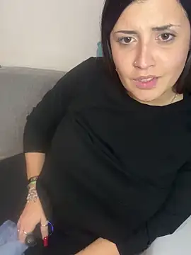 Snapshot of Novababy18 chatting on January 1, 10:35 pm Novababy18 online show from January 1, 10:35 pm