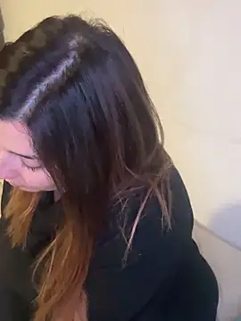 Snapshot of Novababy18 chatting on January 16, 12:45 am Novababy18 online show from January 16, 12:45 am