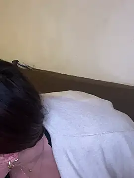 Snapshot of Novababy18 chatting on January 22, 10:15 pm Novababy18 online show from January 22, 10:15 pm