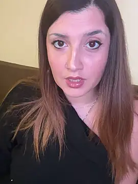 Snapshot of Novababy18 chatting on February 1, 12:18 am Novababy18 online show from February 1, 12:18 am