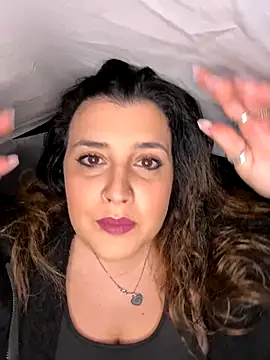 Snapshot of Novababy18 chatting on December 16, 10:15 pm Novababy18 online show from December 16, 10:15 pm