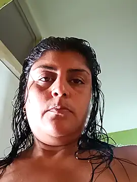 Snapshot of AlyDenalioficial chatting on January 17, 6:23 pm AlyDenalioficial online show from January 17, 6:23 pm