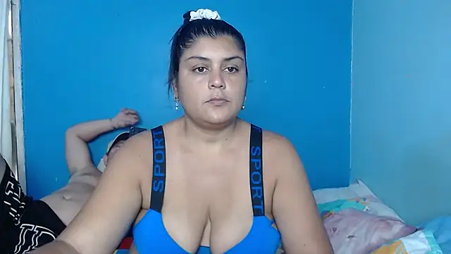 Snapshot of AlyDenalioficial chatting on February 4, 5:12 pm AlyDenalioficial online show from February 4, 5:12 pm
