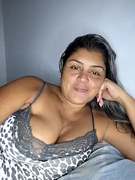 Snapshot of AlyDenalioficial chatting on October 4, 6:06 pm AlyDenalioficial online show from October 4, 6:06 pm