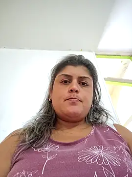 Snapshot of AlyDenalioficial chatting on November 2, 6:10 pm AlyDenalioficial online show from November 2, 6:10 pm