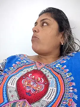 Snapshot of AlyDenalioficial chatting on February 4, 3:51 pm AlyDenalioficial online show from February 4, 3:51 pm