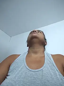 Snapshot of AlyDenalioficial chatting on February 27, 6:08 pm AlyDenalioficial online show from February 27, 6:08 pm