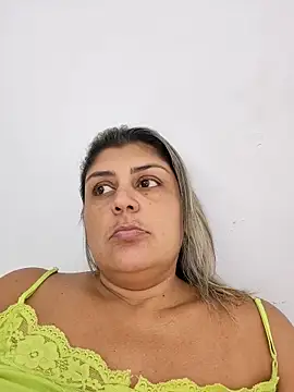 Snapshot of AlyDenalioficial chatting on April 8, 2:39 pm AlyDenalioficial online show from April 8, 2:39 pm