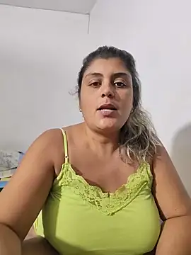 Snapshot of AlyDenalioficial chatting on June 10, 4:50 pm AlyDenalioficial online show from June 10, 4:50 pm