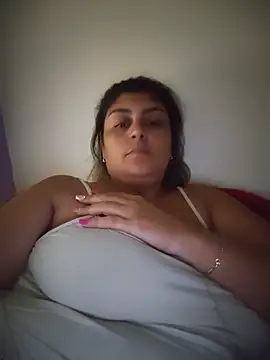 Snapshot of AlyDenalioficial chatting on July 9, 4:22 pm AlyDenalioficial online show from July 9, 4:22 pm