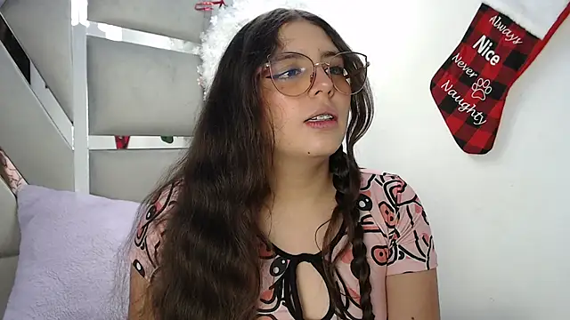 Paola Lyon  online show from January 11, 7:27 pm