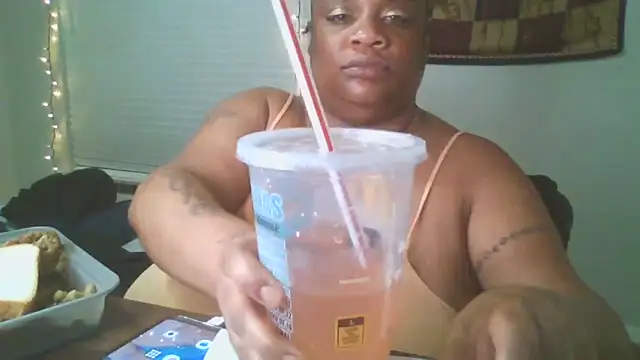 Snapshot of NaughtyHottieBBW chatting on May 16, 1:02 am NaughtyHottieBBW online show from May 16, 1:02 am