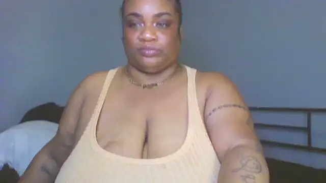 Snapshot of NaughtyHottieBBW chatting on June 21, 4:04 am NaughtyHottieBBW online show from June 21, 4:04 am