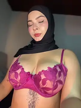 aneesa darzi online show from May 15, 9:00 pm