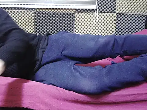 Snapshot of Arabeyes chatting on December 18, 1:17 pm Arabeyes online show from December 18, 1:17 pm