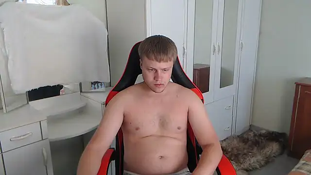 Snapshot of Zoro1999 chatting on September 10, 10:48 am Zoro1999 online show from September 10, 10:48 am