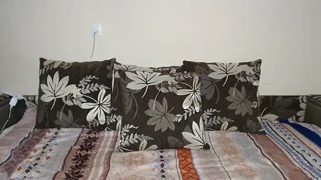 Nika Shiny online show from February 16, 5:15 am