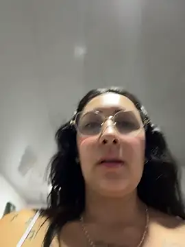 Snapshot of my-kitty chatting on May 10, 2:06 am my-kitty online show from May 10, 2:06 am
