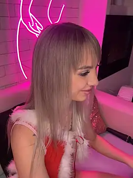 Snapshot of MiaMinx chatting on December 30, 11:17 pm MiaMinx online show from December 30, 11:17 pm