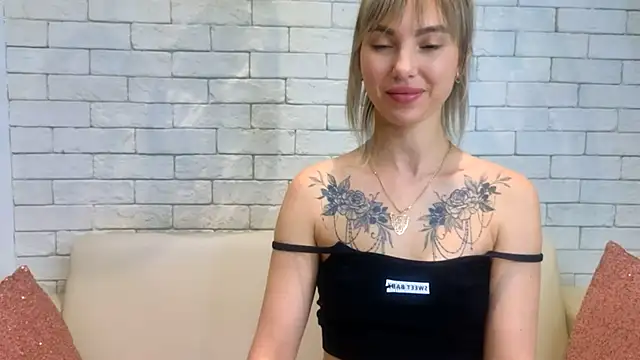 Snapshot of MiaMinx chatting on January 31, 4:58 am MiaMinx online show from January 31, 4:58 am