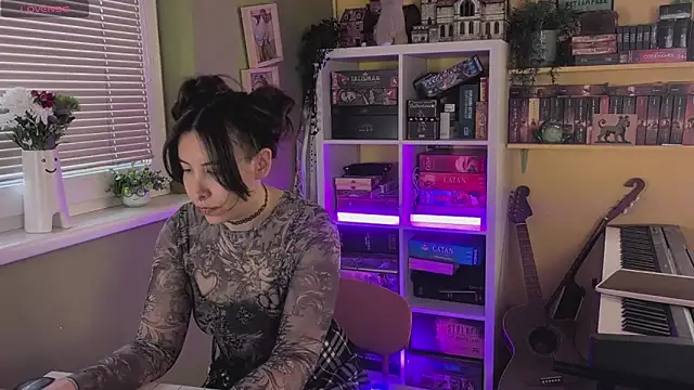 LelianaHazel online show from March 17, 3:59 pm