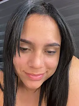 pamela anderson  online show from December 20, 11:21 am