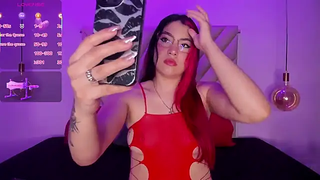 EmmaSwift  online show from October 28, 2:48 am