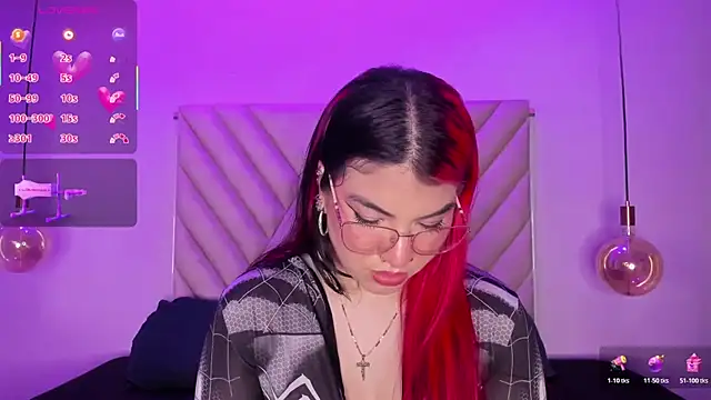 EmmaSwift  online show from October 29, 2:36 am