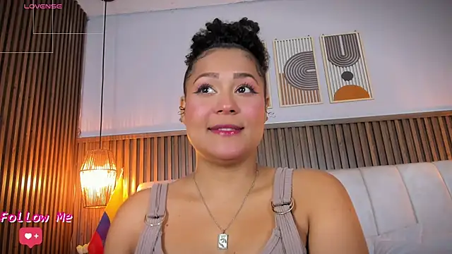 Ashleyy23x online show from July 1, 7:24 pm