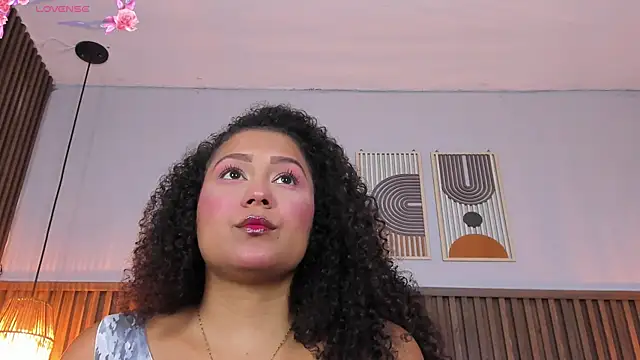 Ashleyy23x online show from July 18, 8:01 pm