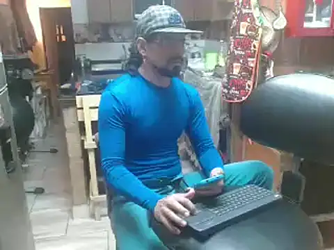 Snapshot of Dr_Pocholate84 chatting on January 21, 5:51 pm Dr Pocholate84 online show from January 21, 5:51 pm